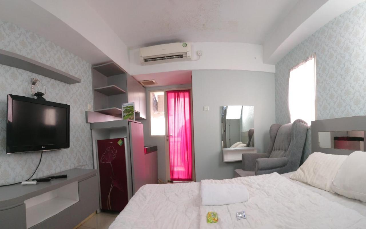 Green Lake View Just Sleep & Cozy Hotel Pondokcabe Hilir Ngoại thất bức ảnh