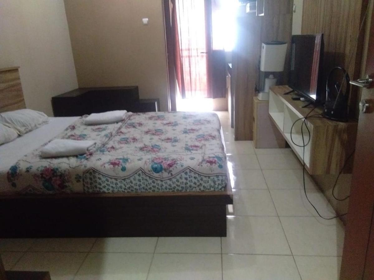 Green Lake View Just Sleep & Cozy Hotel Pondokcabe Hilir Ngoại thất bức ảnh