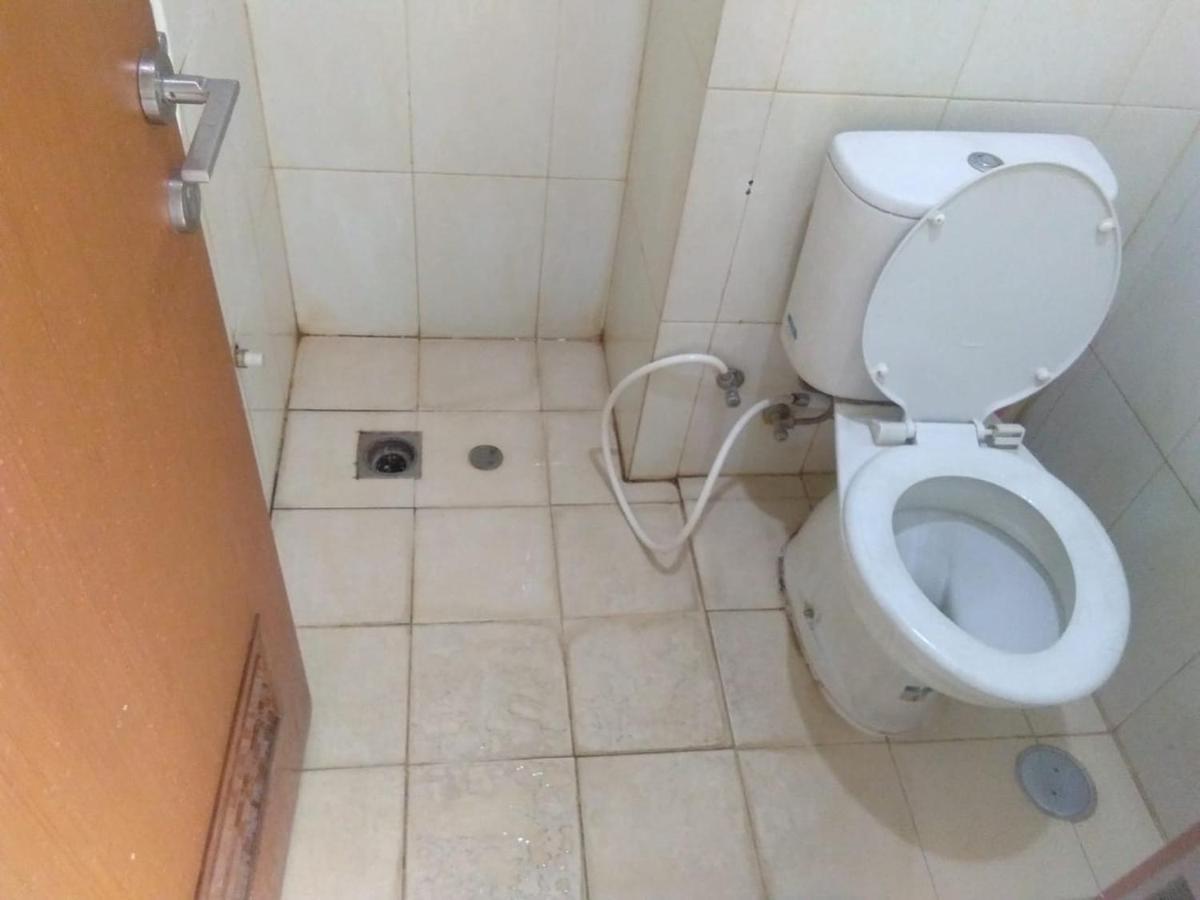 Green Lake View Just Sleep & Cozy Hotel Pondokcabe Hilir Ngoại thất bức ảnh