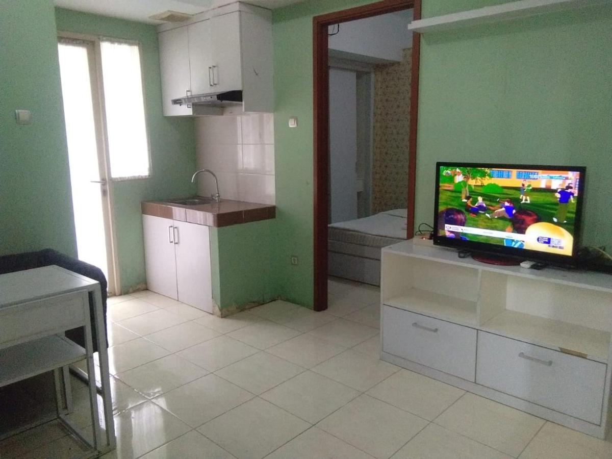 Green Lake View Just Sleep & Cozy Hotel Pondokcabe Hilir Ngoại thất bức ảnh
