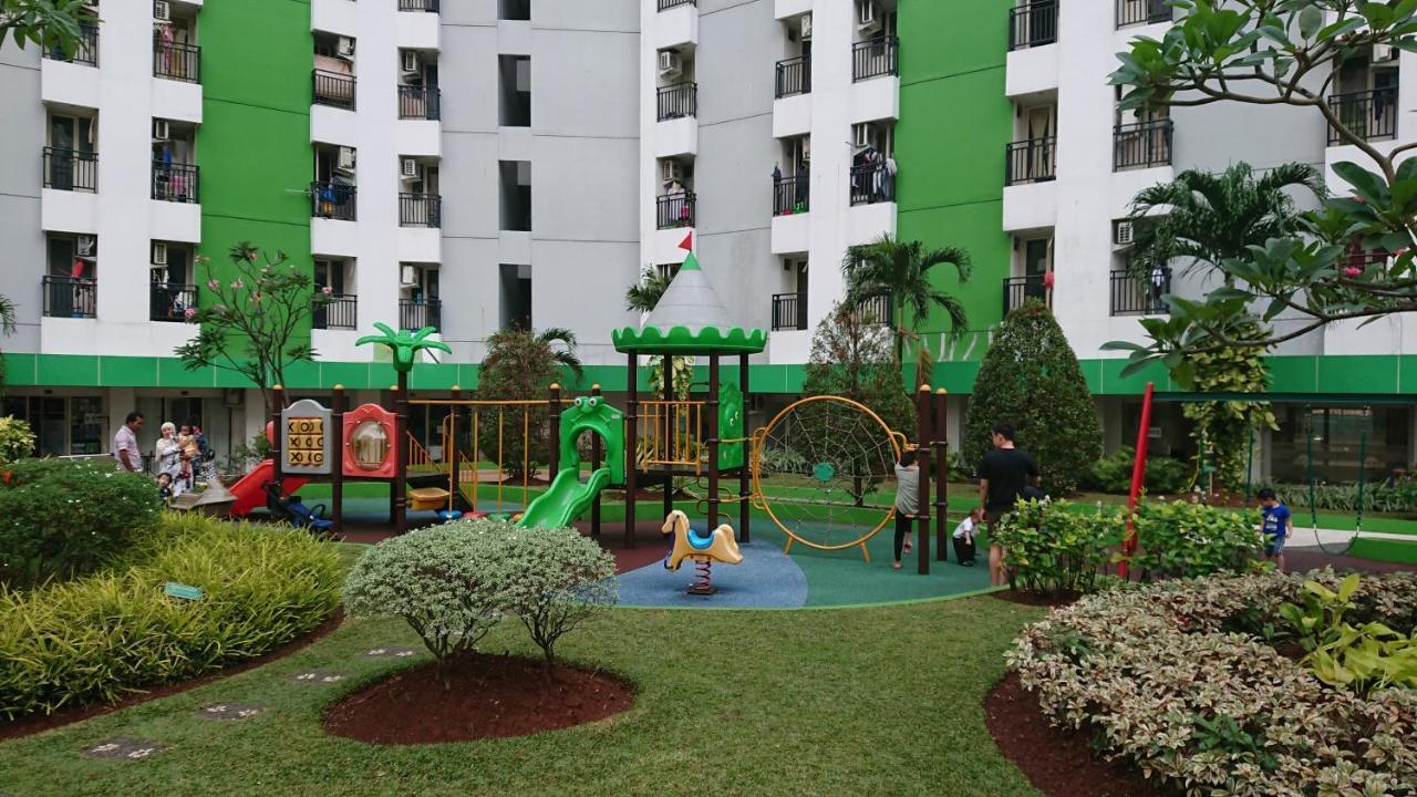 Green Lake View Just Sleep & Cozy Hotel Pondokcabe Hilir Ngoại thất bức ảnh